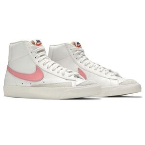 NWOT Rare Nike Blazer Mid '77 Vintage Sneaker